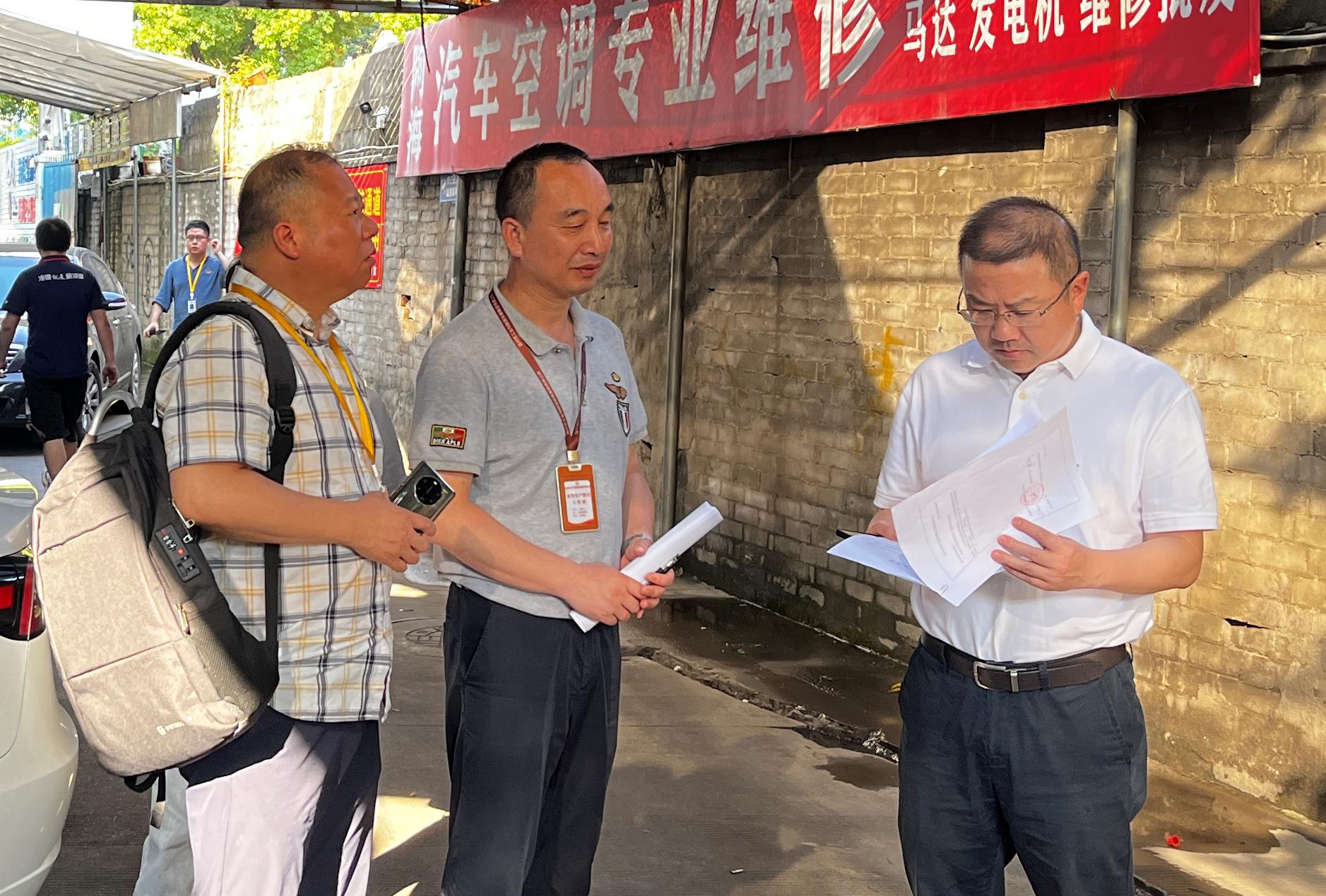 集團(tuán)黨委委員、紀(jì)委書記陳小偉帶隊(duì)檢查 面粉公司安全生產(chǎn)工作